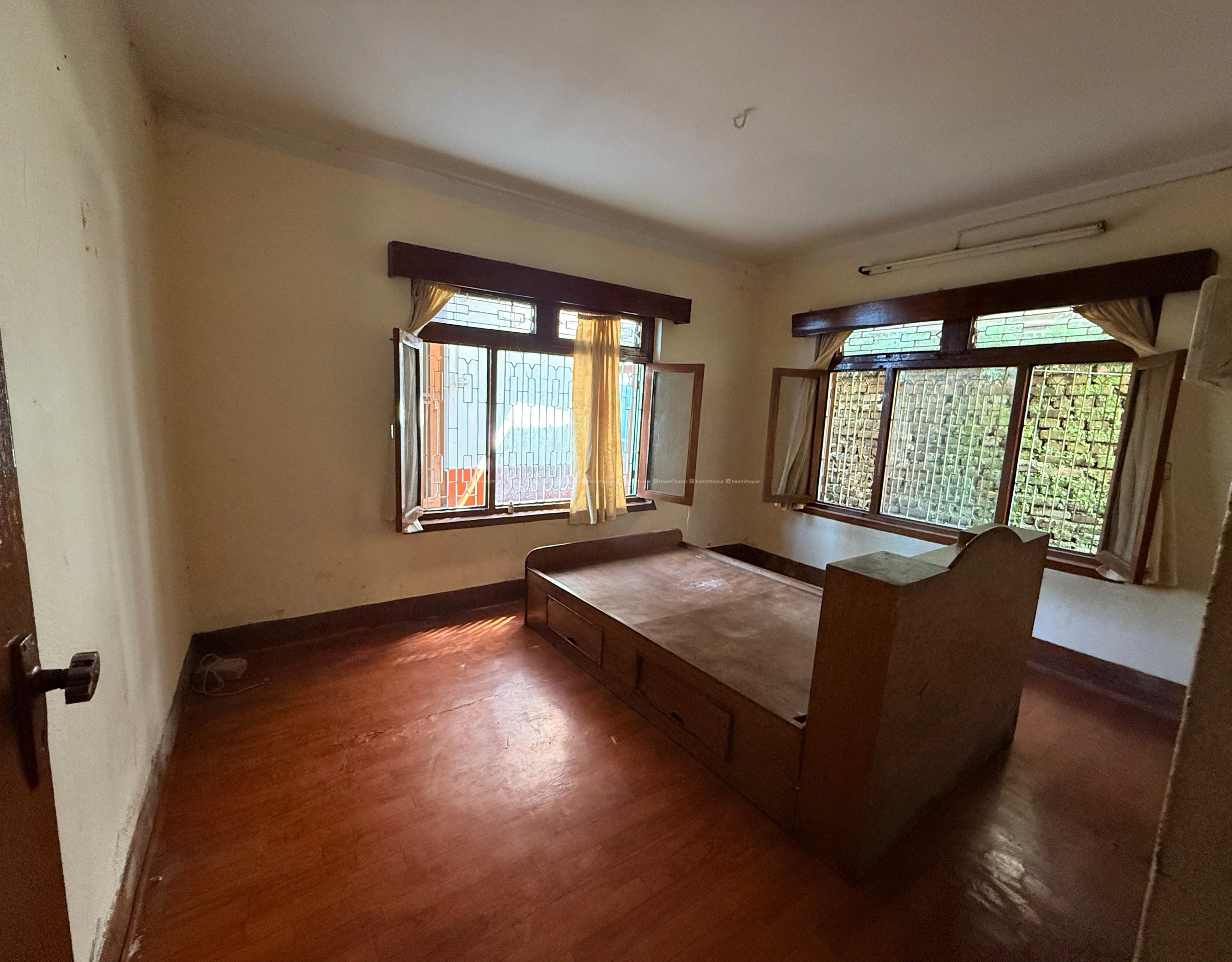 1BHK Fully furnished Flat for male at Battisputali