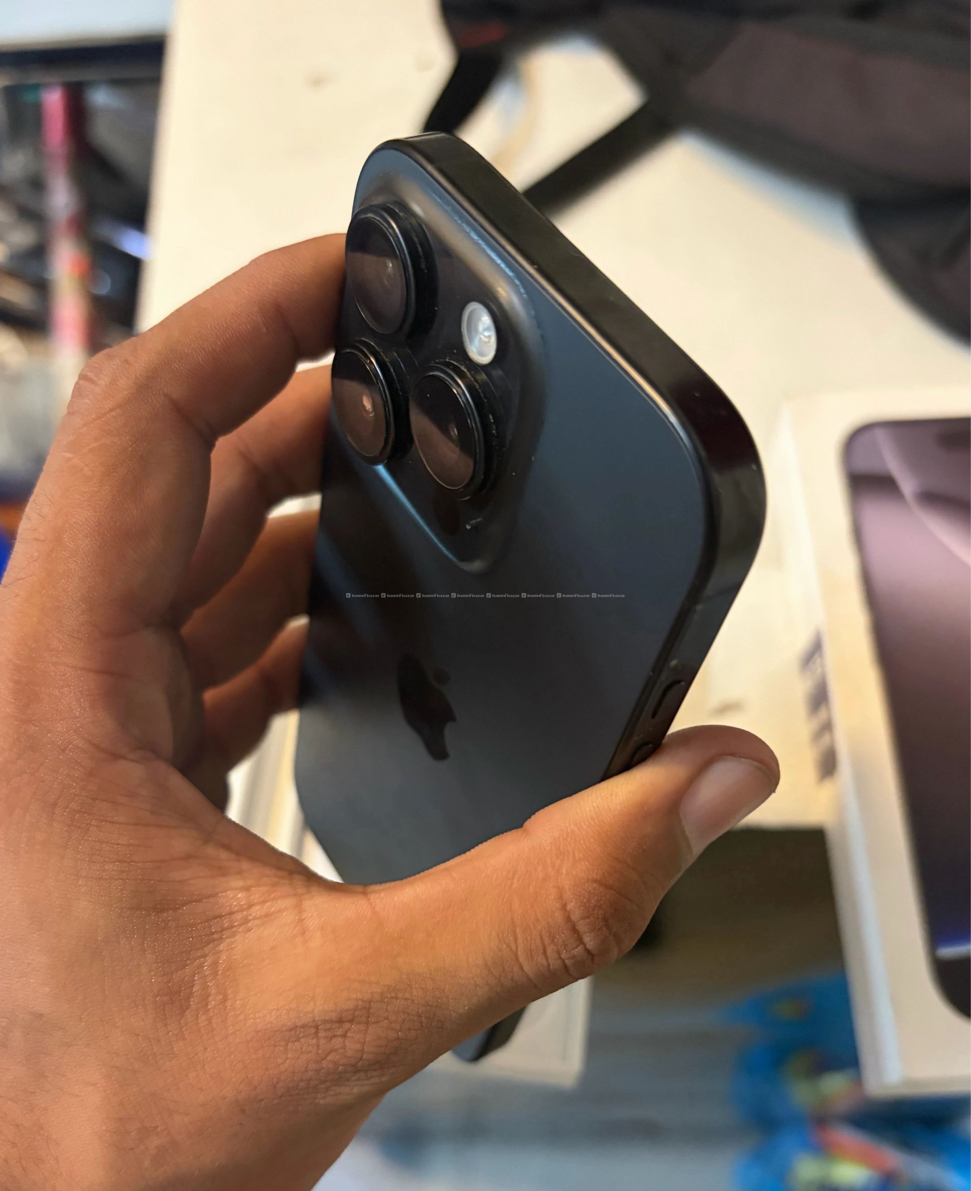 Iphone 16 pro with box 2