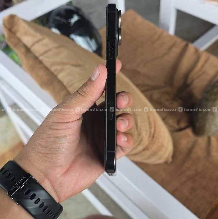 Iphone 16 pro max 3