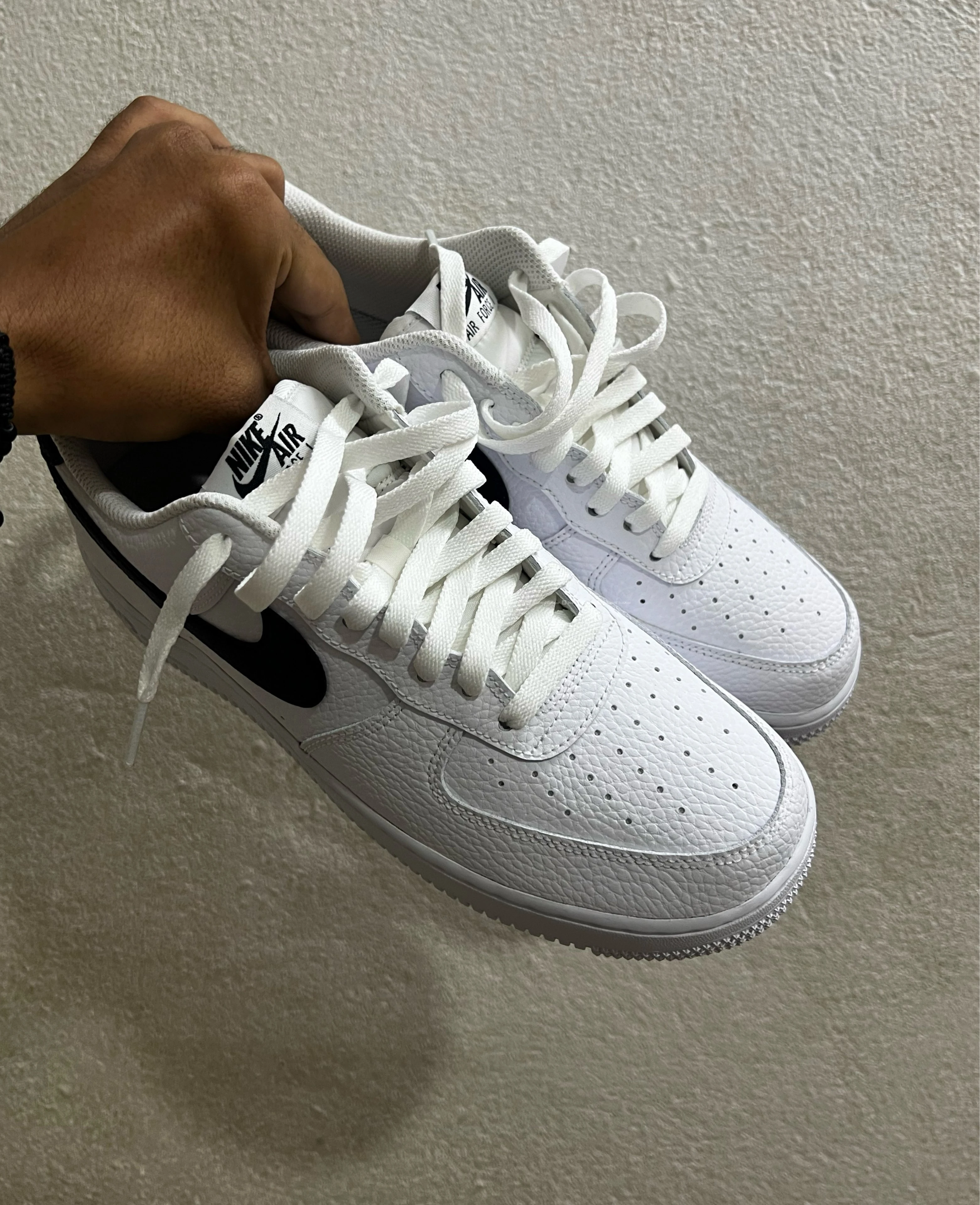 NIKE Air force!!
Original brand new 3