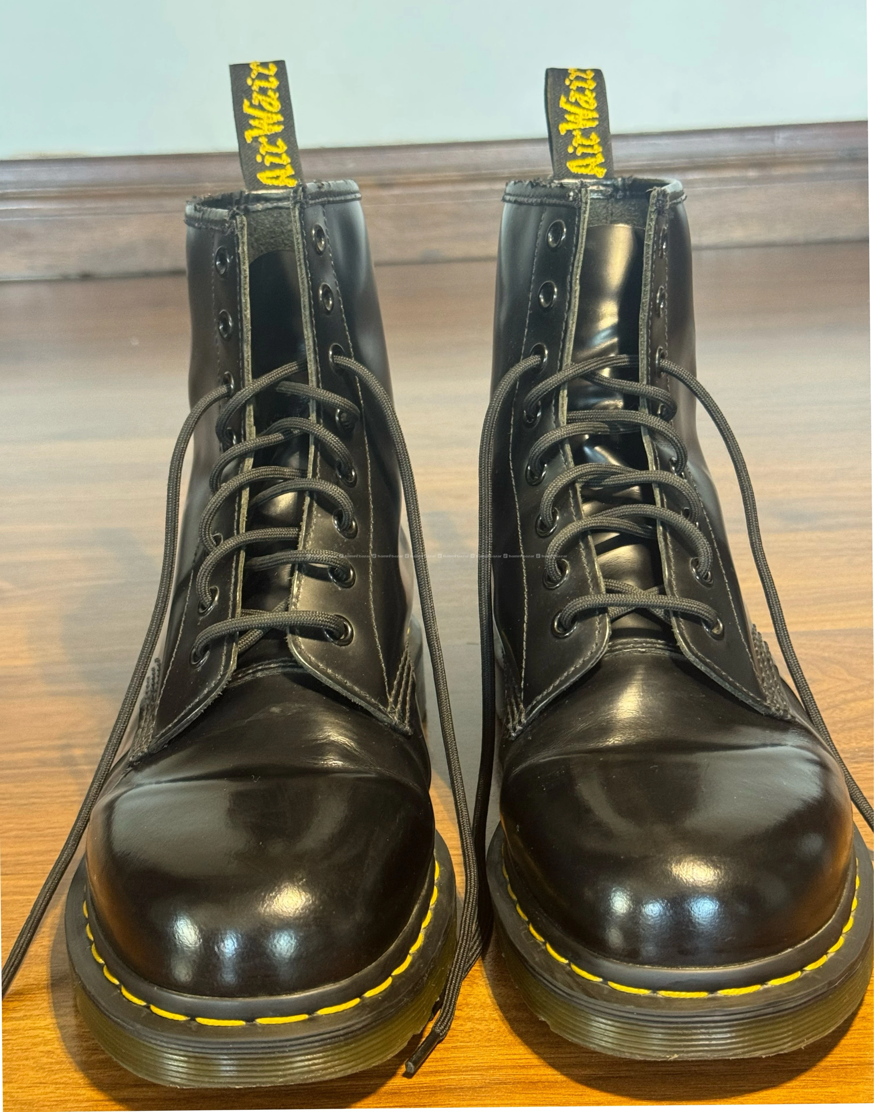 Dr marten boots Orginal
43 size Made in Vietnam
