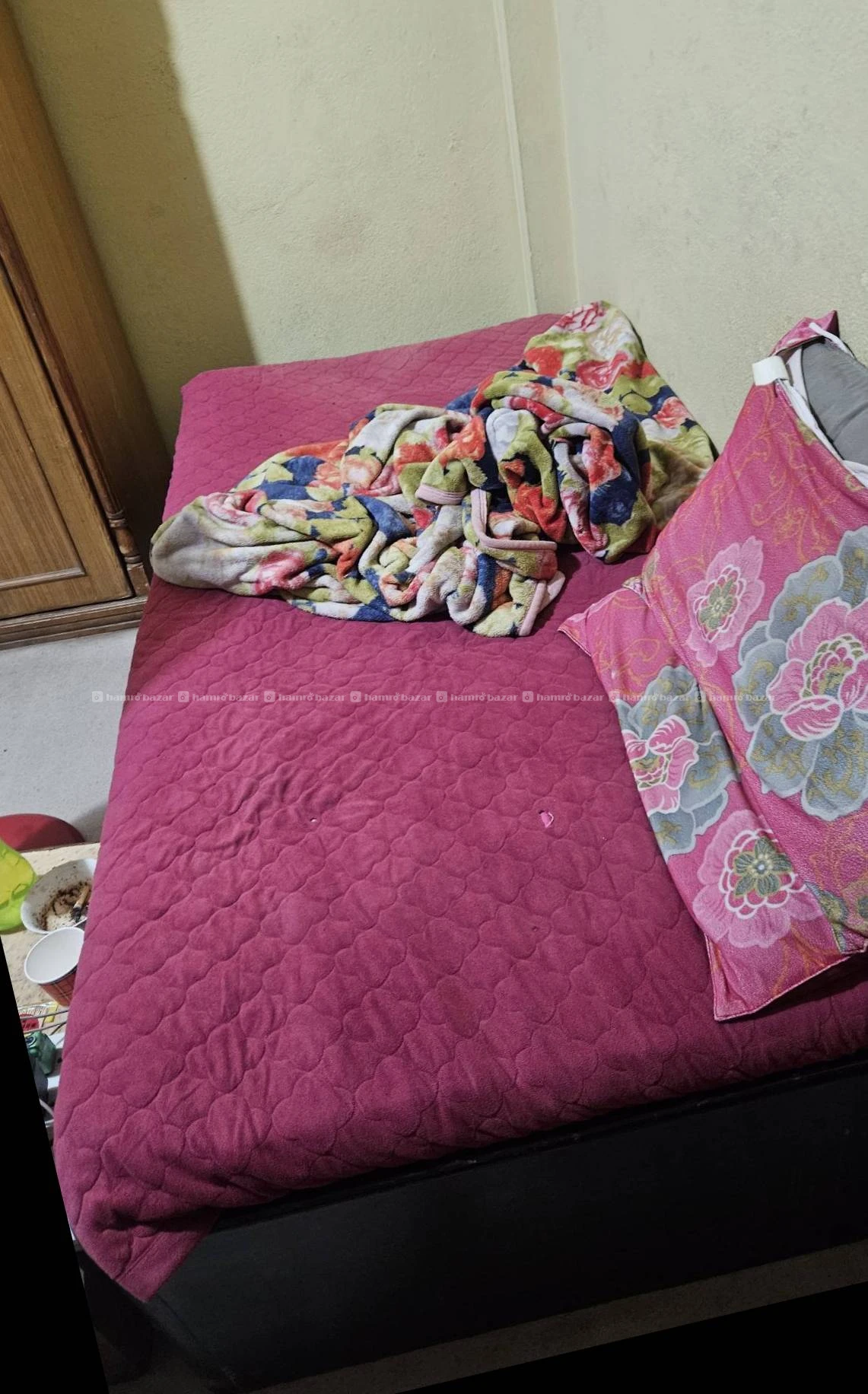 Single bed with mattress