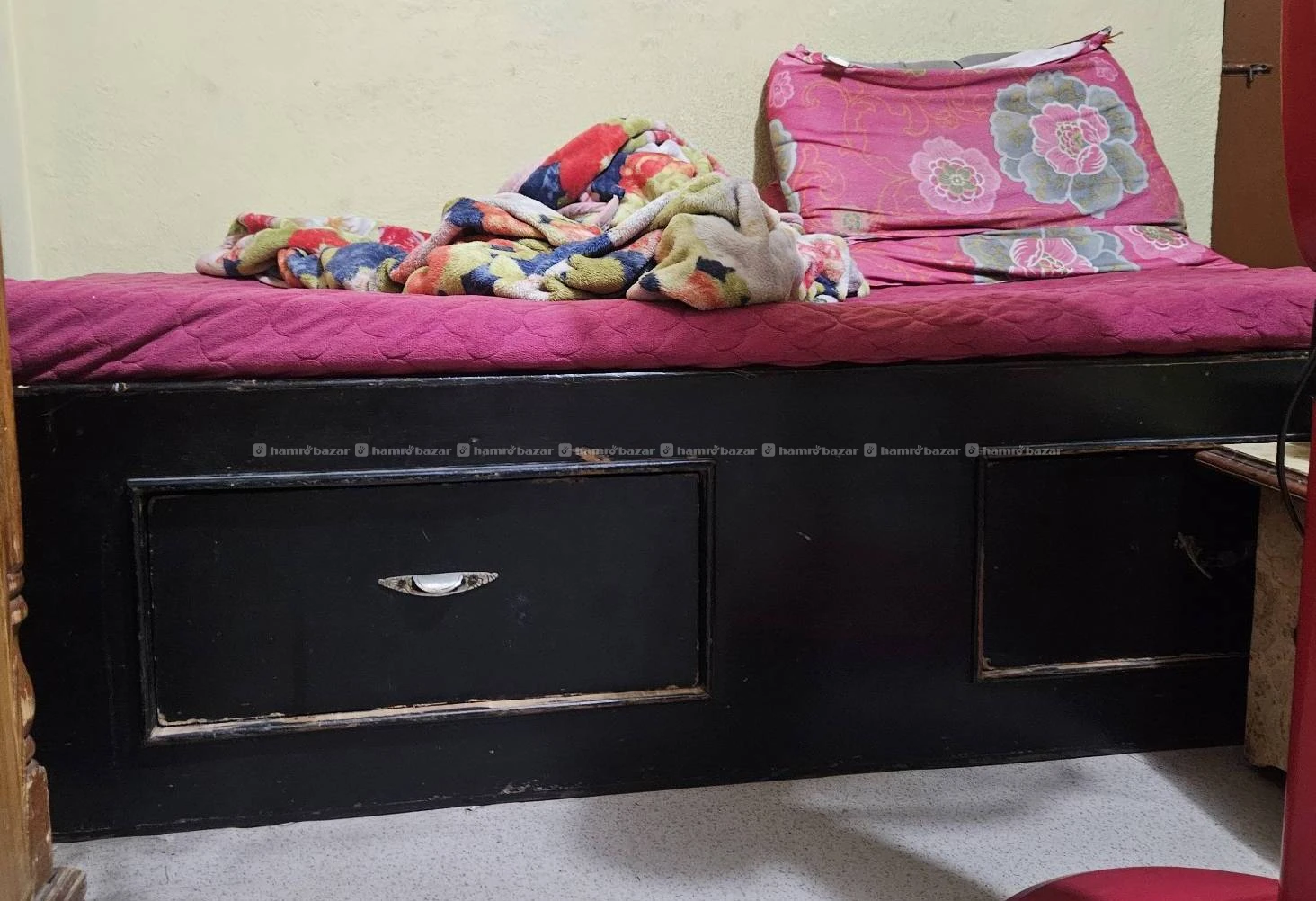 Single bed with mattress 2