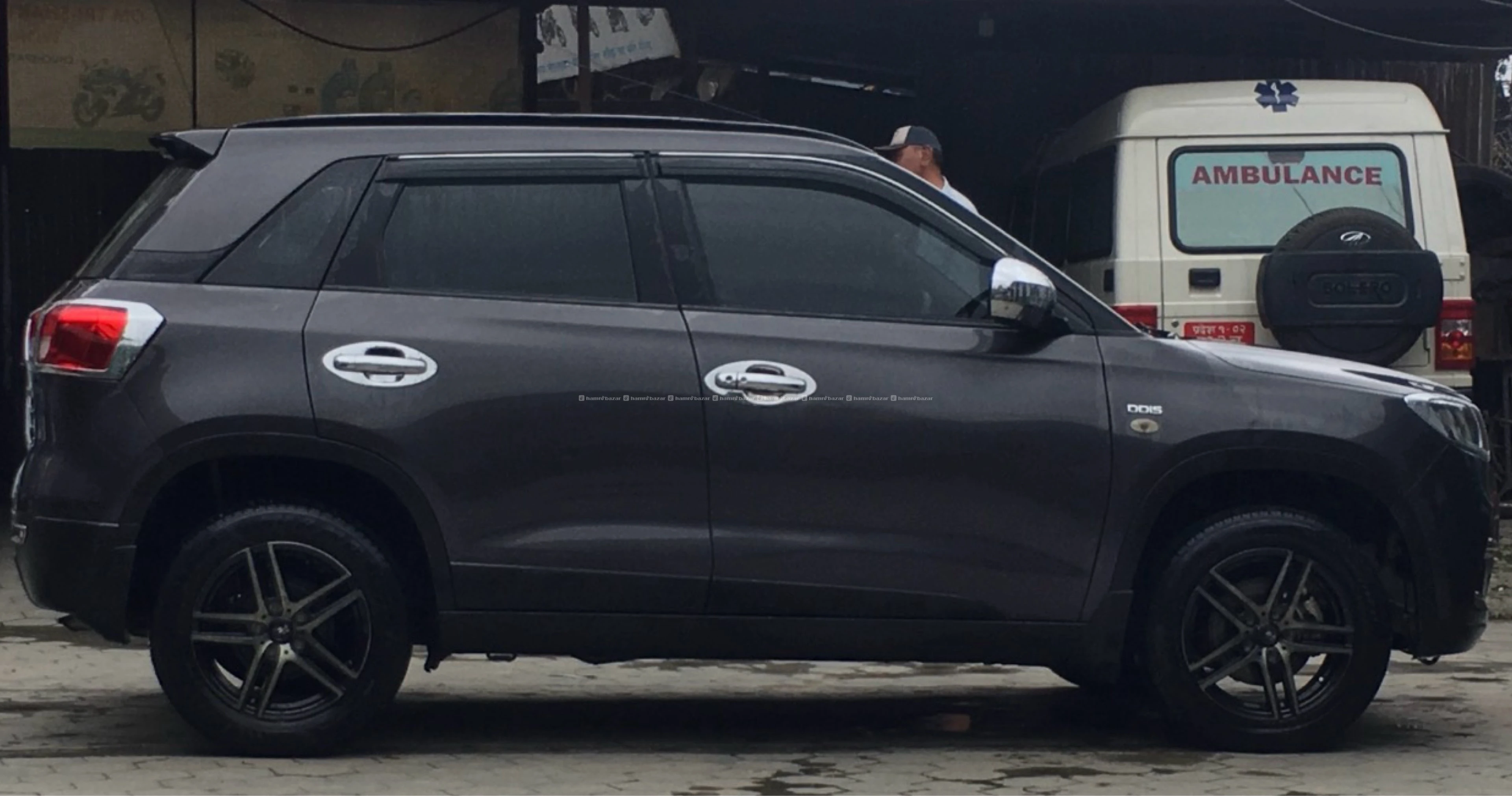 Selling Maruti Suzuki grand vitara Brezza