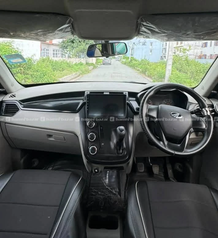 Mahindra kuv 2016 model 
9818846575 or 9768397661