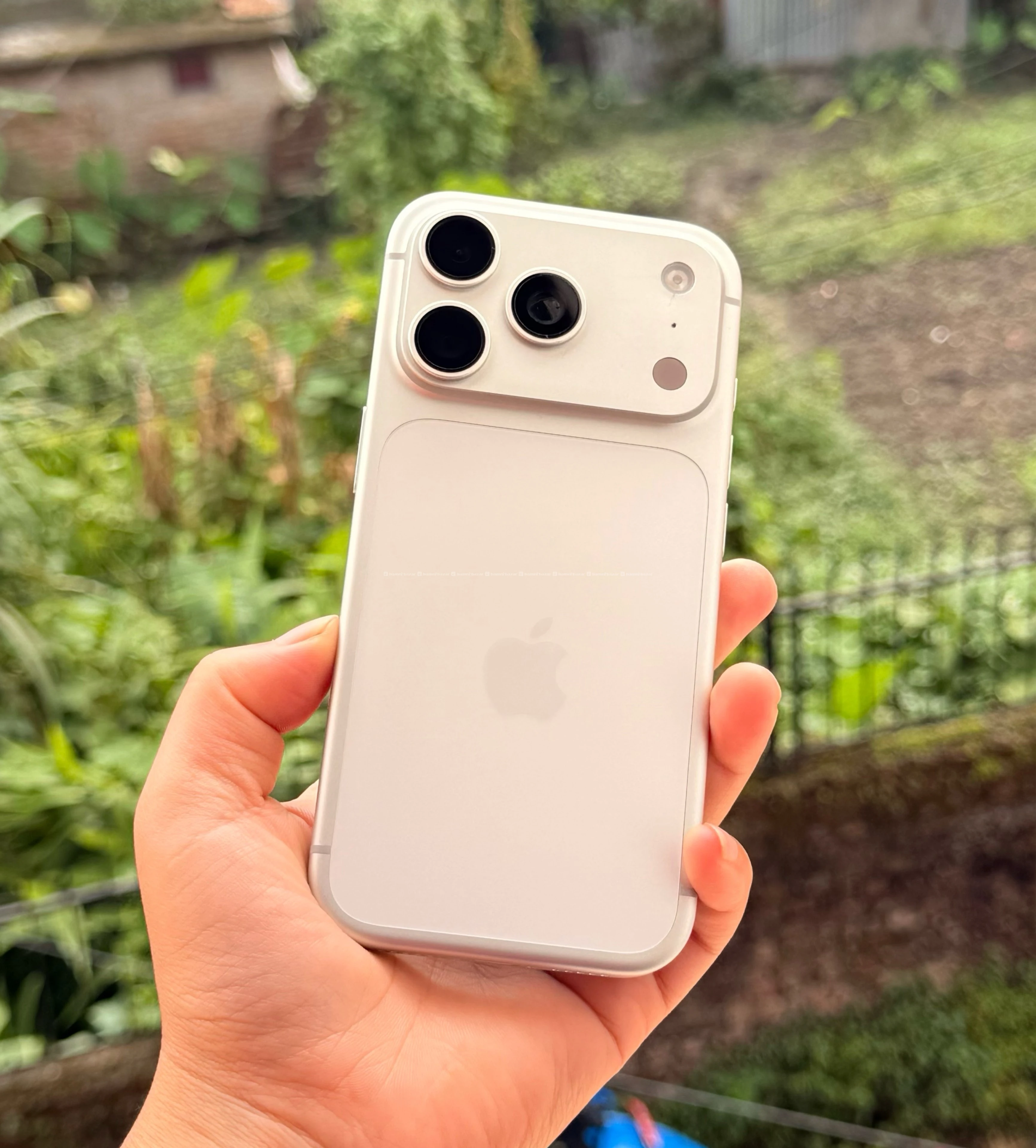 Iphone 17 pro 256gb on sell