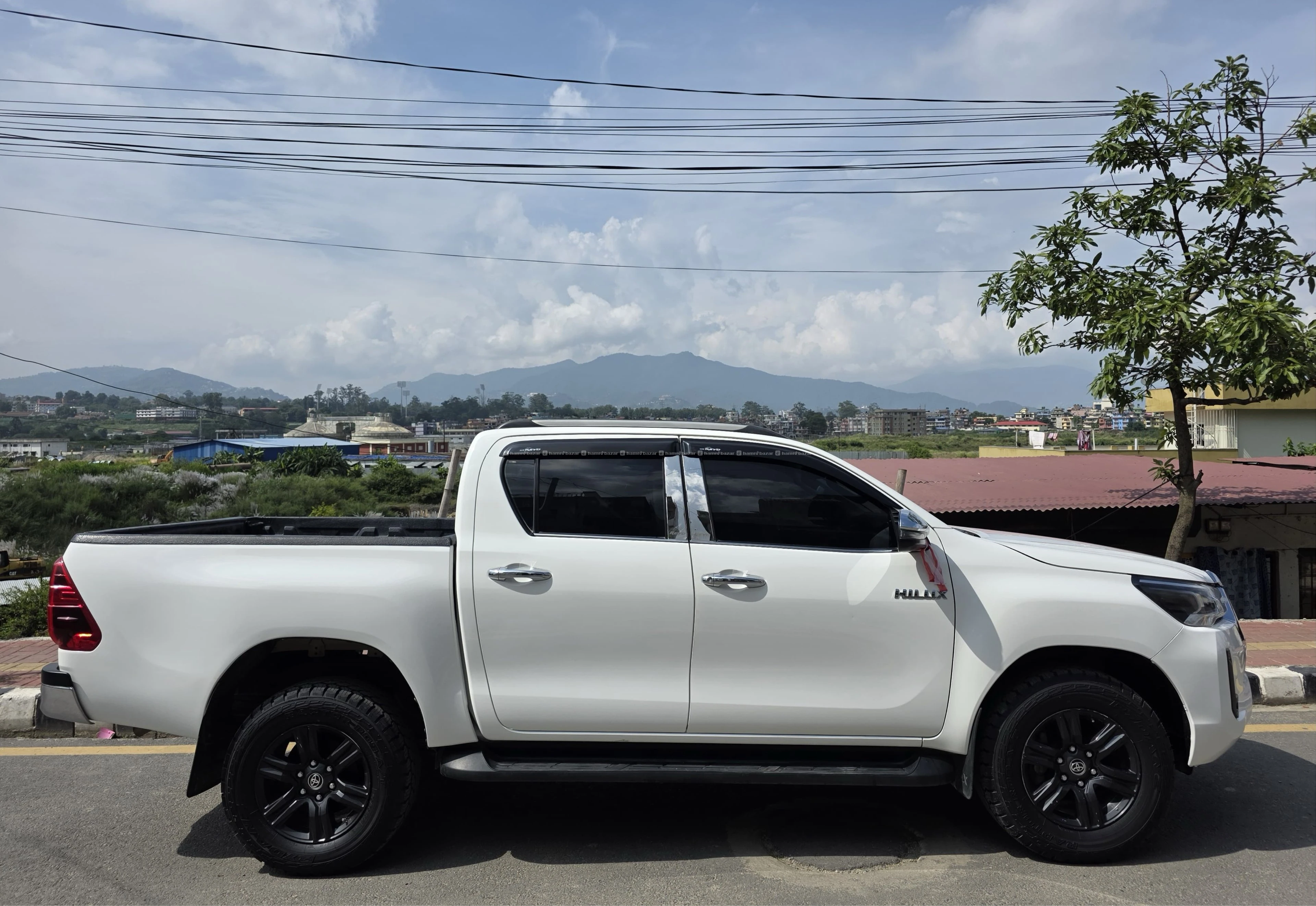 Hilux on sell 4
