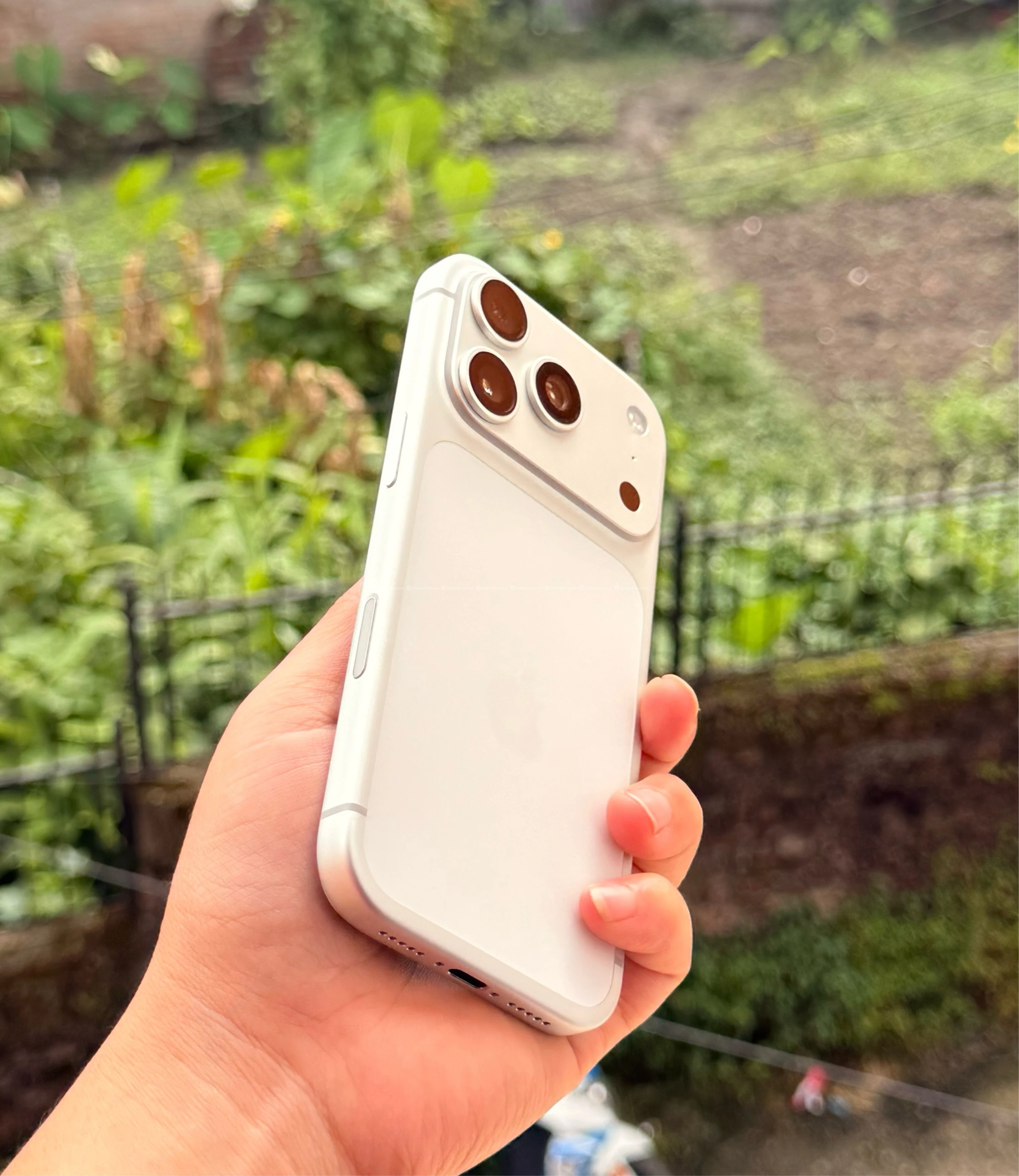 Iphone 17 pro 256gb on sell 4