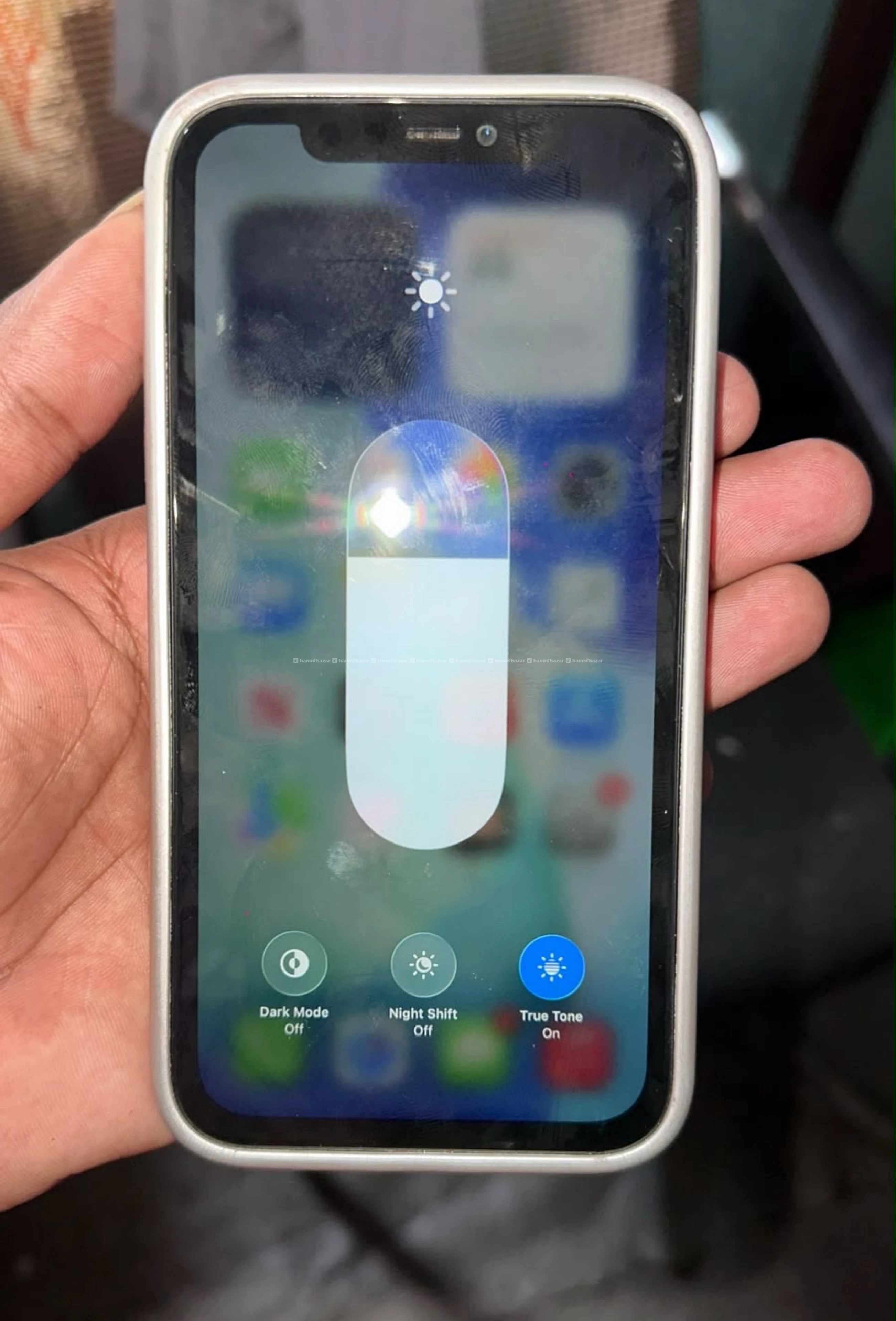 iPhone 11 3