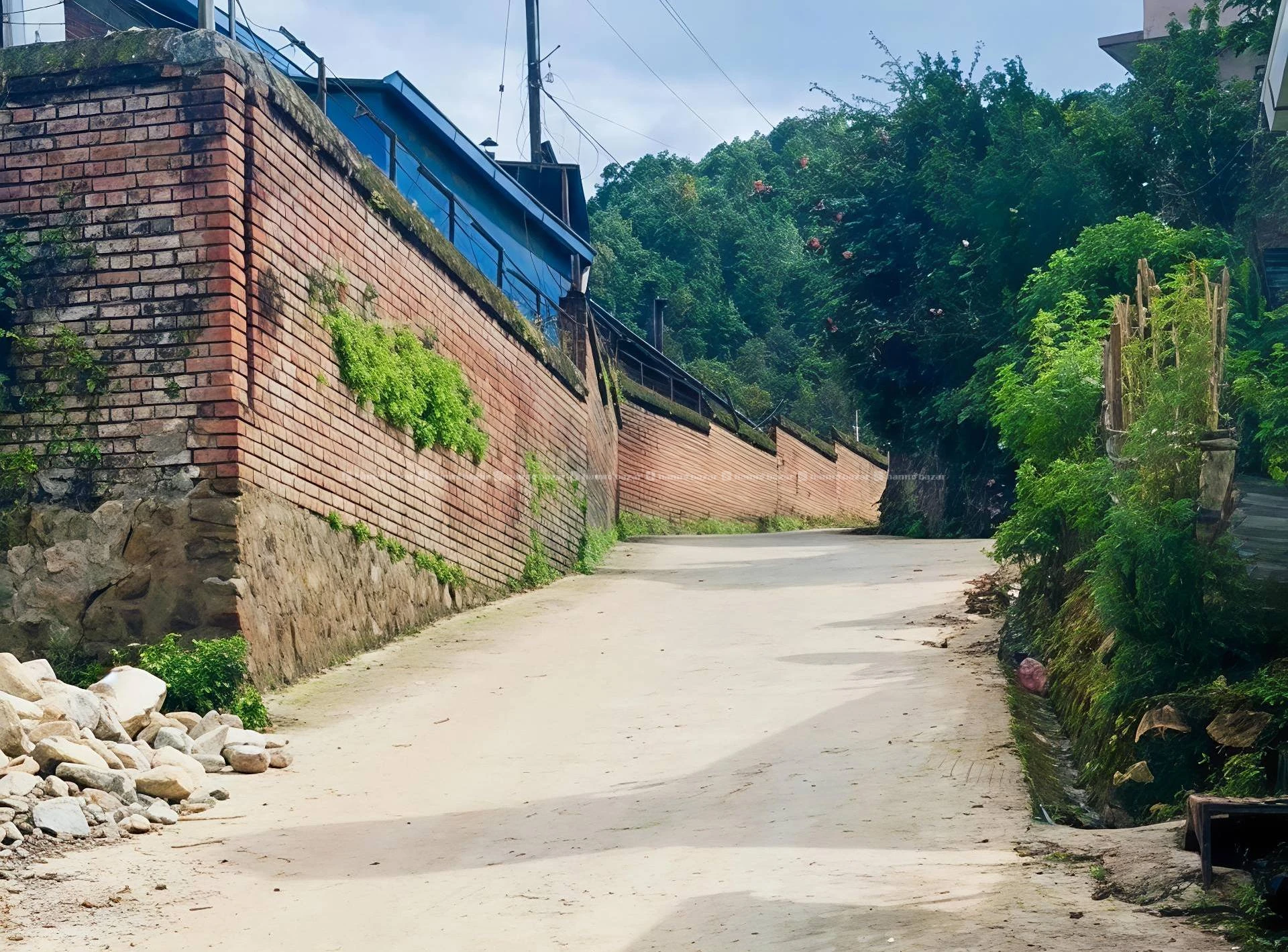 LAND ON SALE AT CHAPAGAUN 5