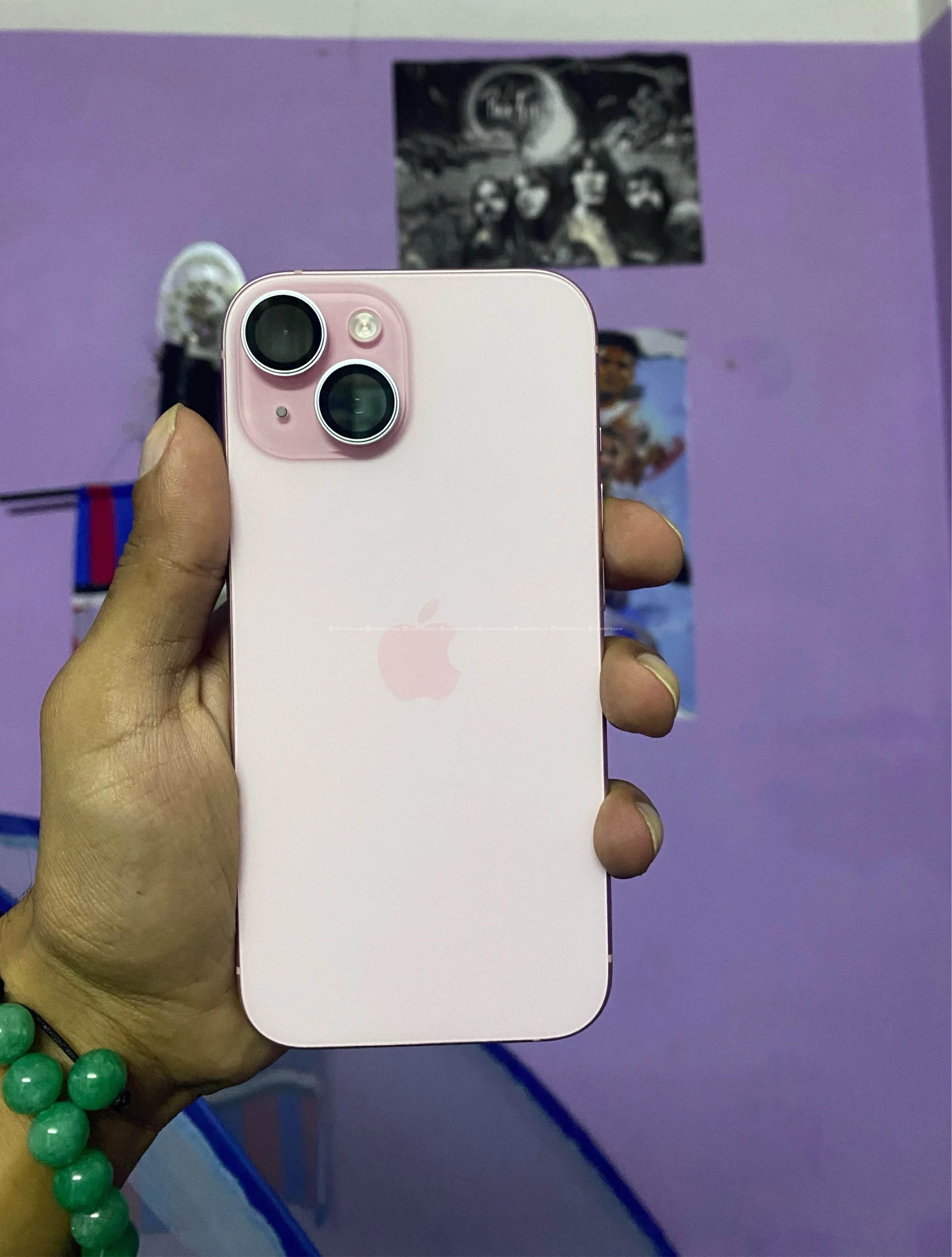 Iphone15 (128gb with apple warranty)