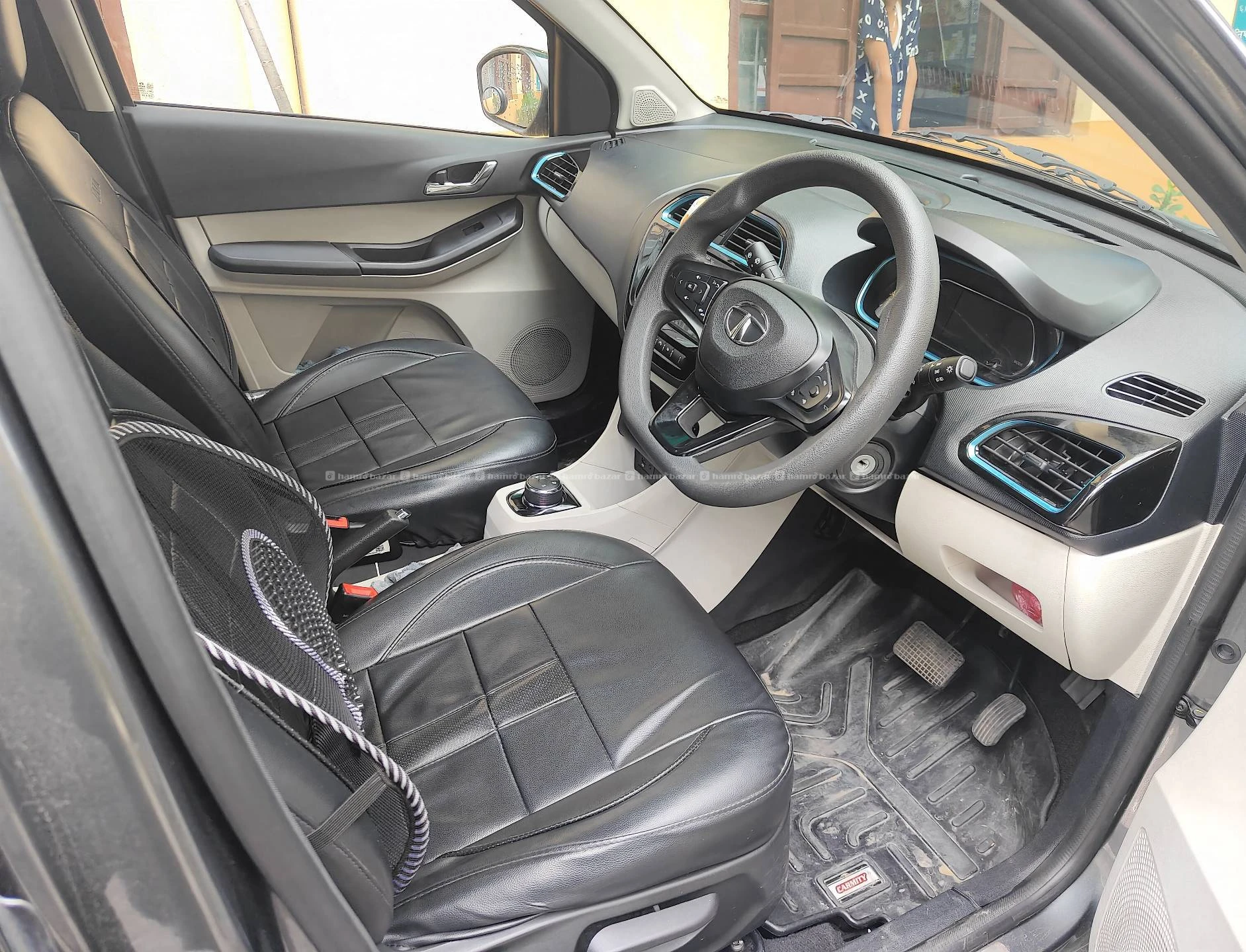 TATA TIAGO EV XZ+ TECH (LONG RANGE)
सोझै कार धनी 4