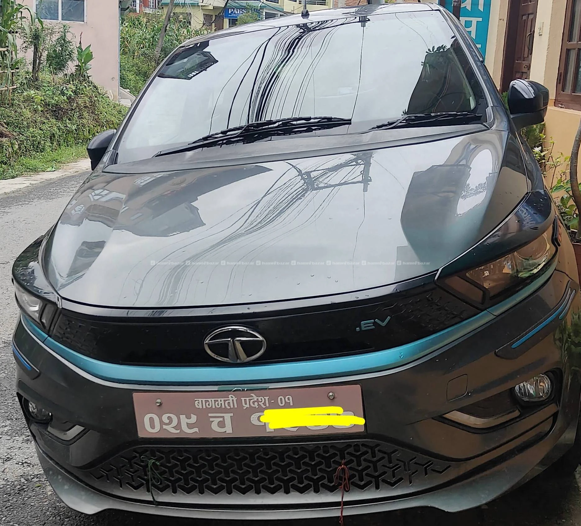 TATA TIAGO EV XZ+ TECH (LONG RANGE) 
सोझै कार धनी