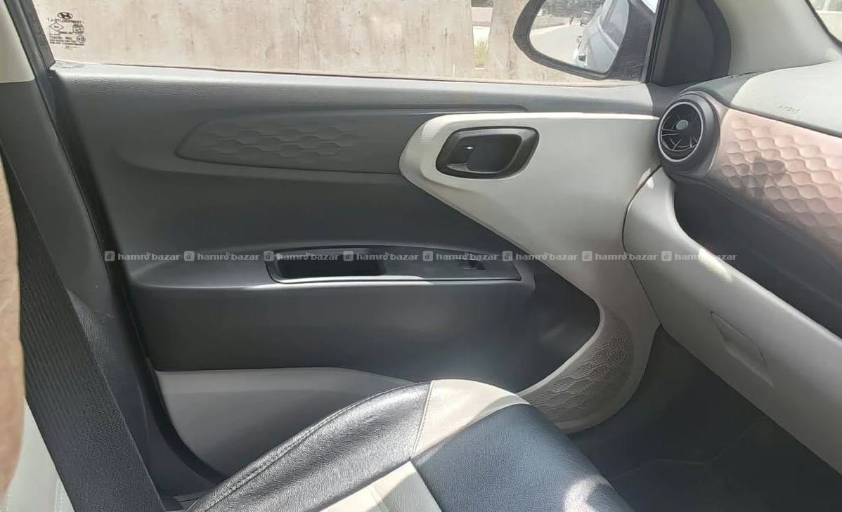 Car on sale 3