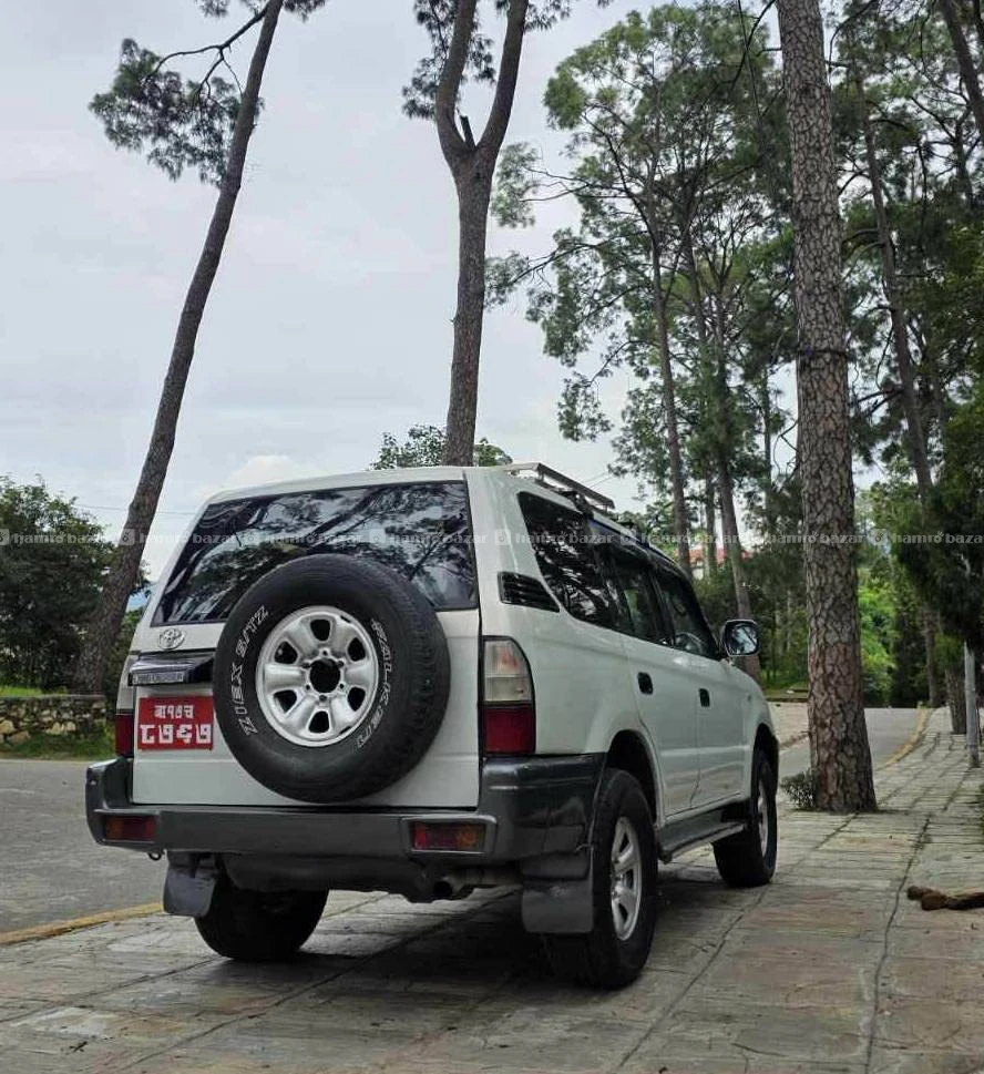 Prado 2002 model
9818846575 or 9768397661 3