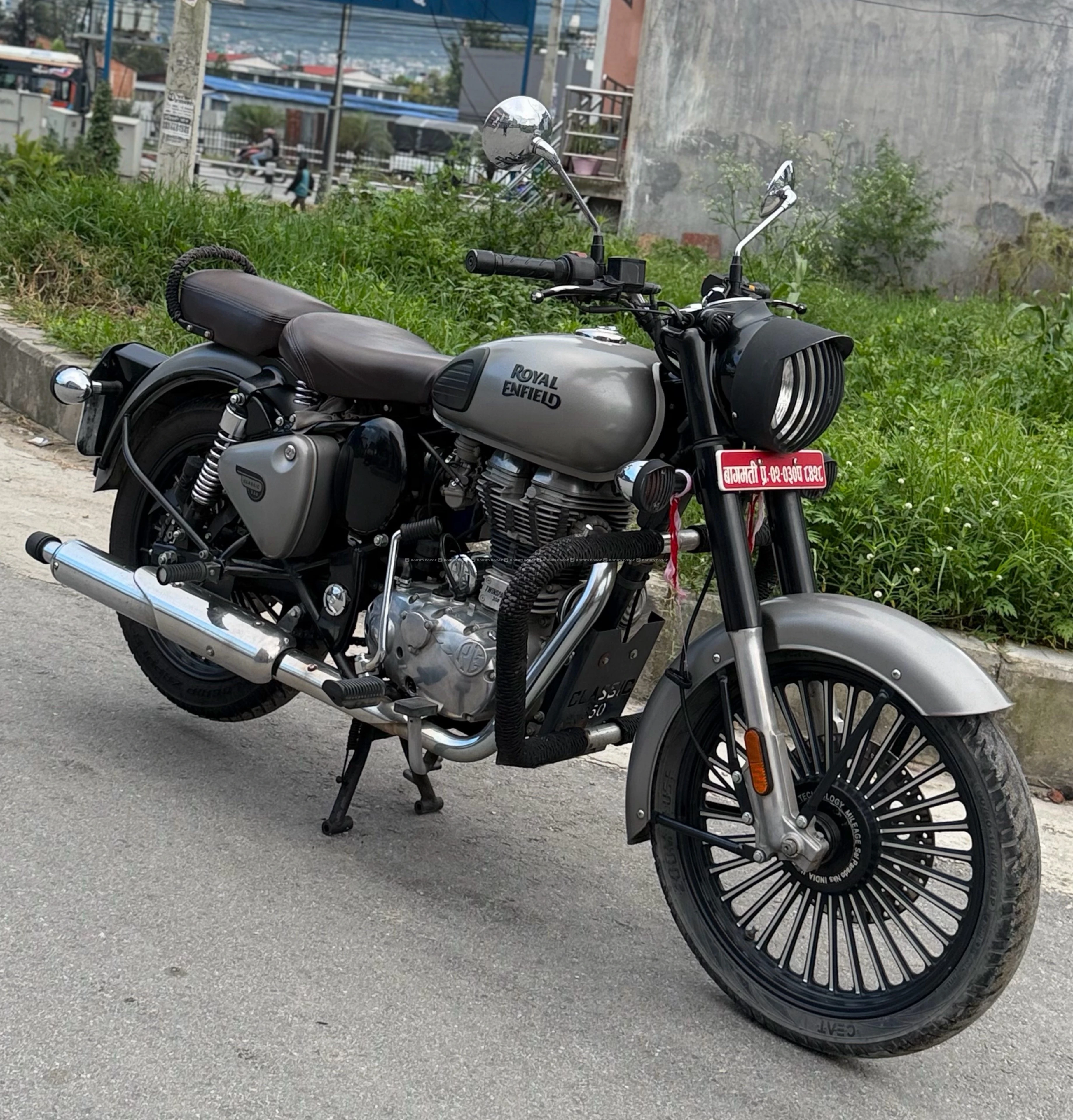 Royal Enfield Bullet 350 bike 030 Lot Single hand
