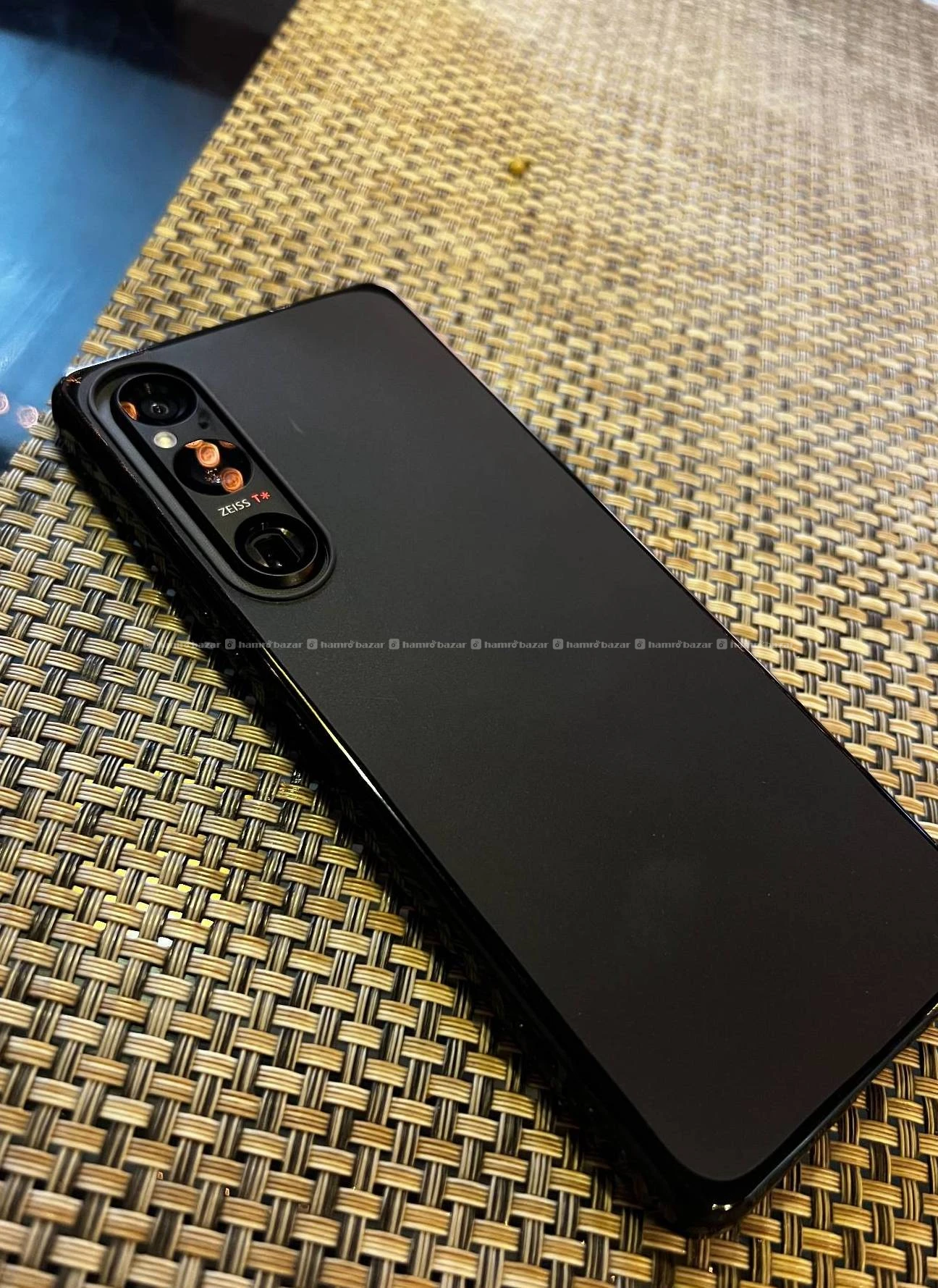 Mobile phone 
Sony Xperia 1v