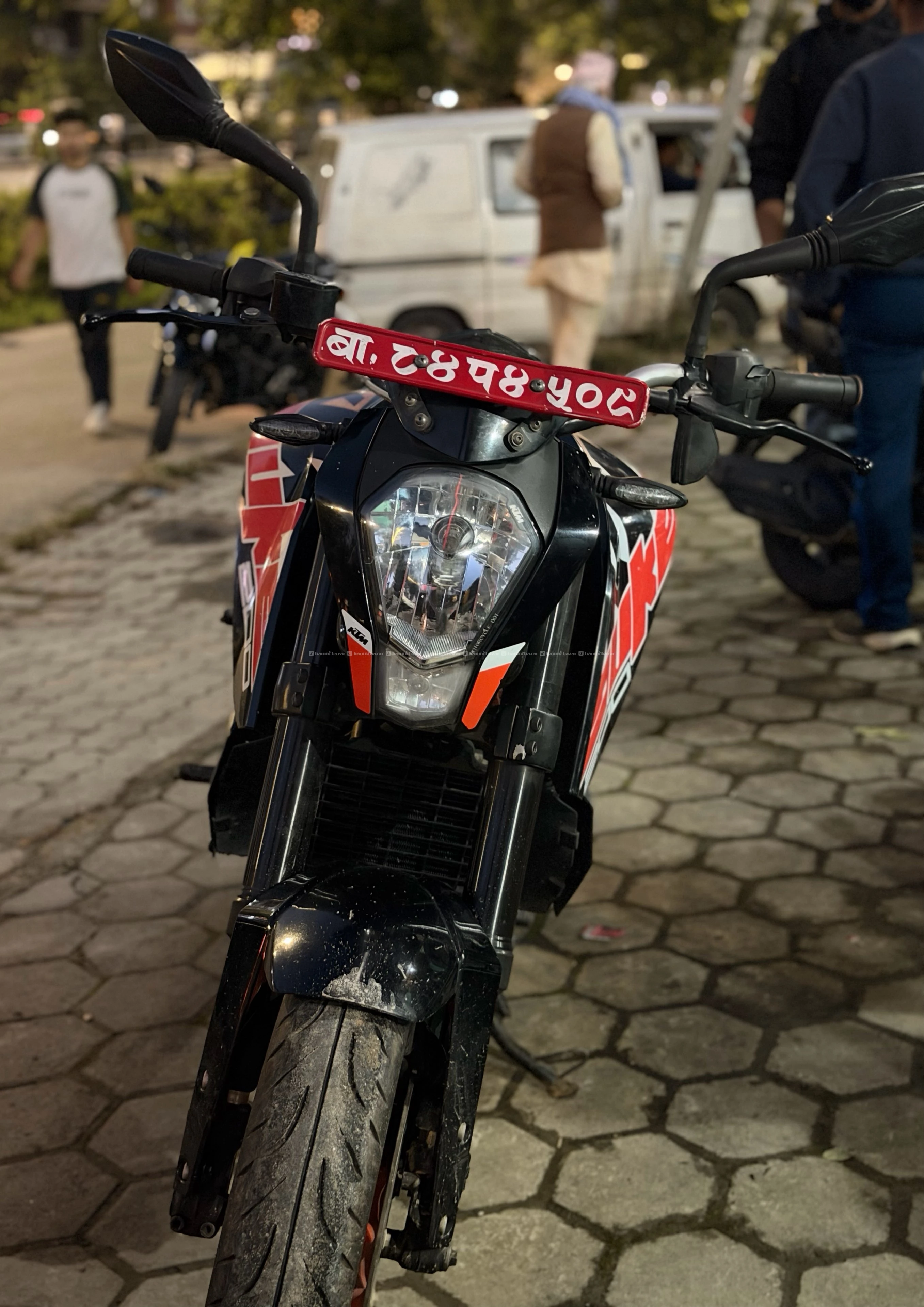 Duke 200 bs4 2017 model on sell