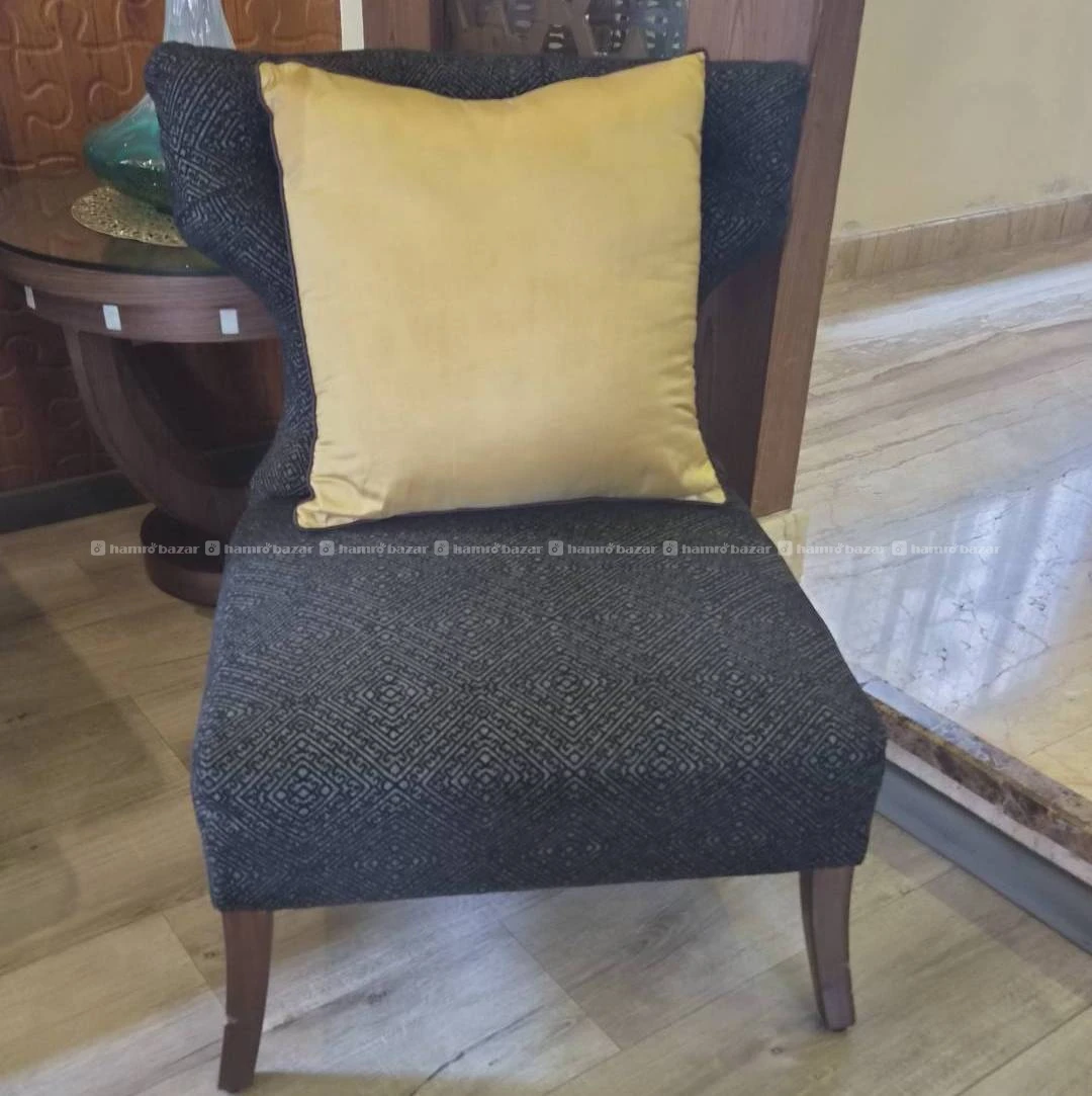 Sofa with two chairs 2