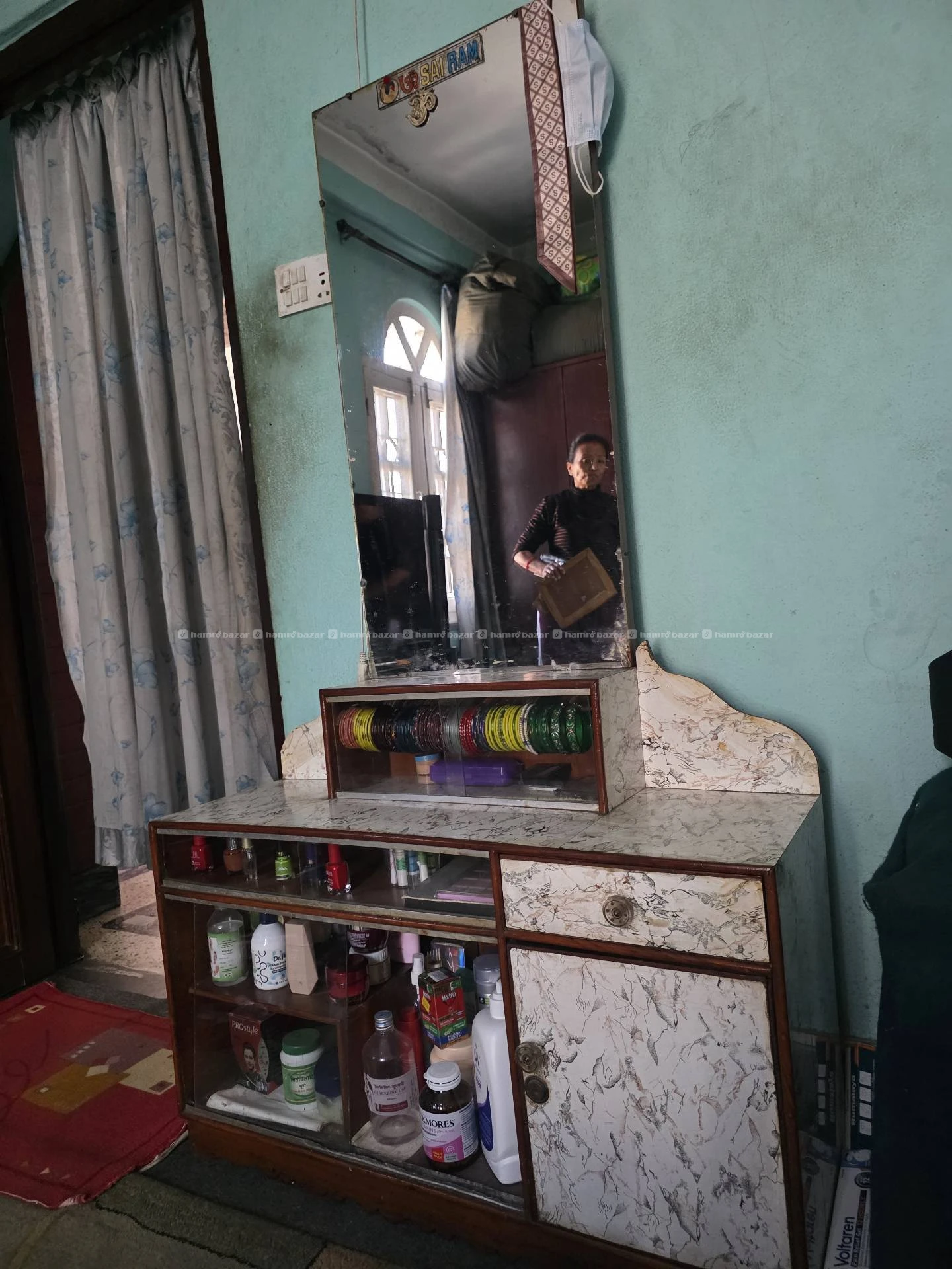 Dressing table