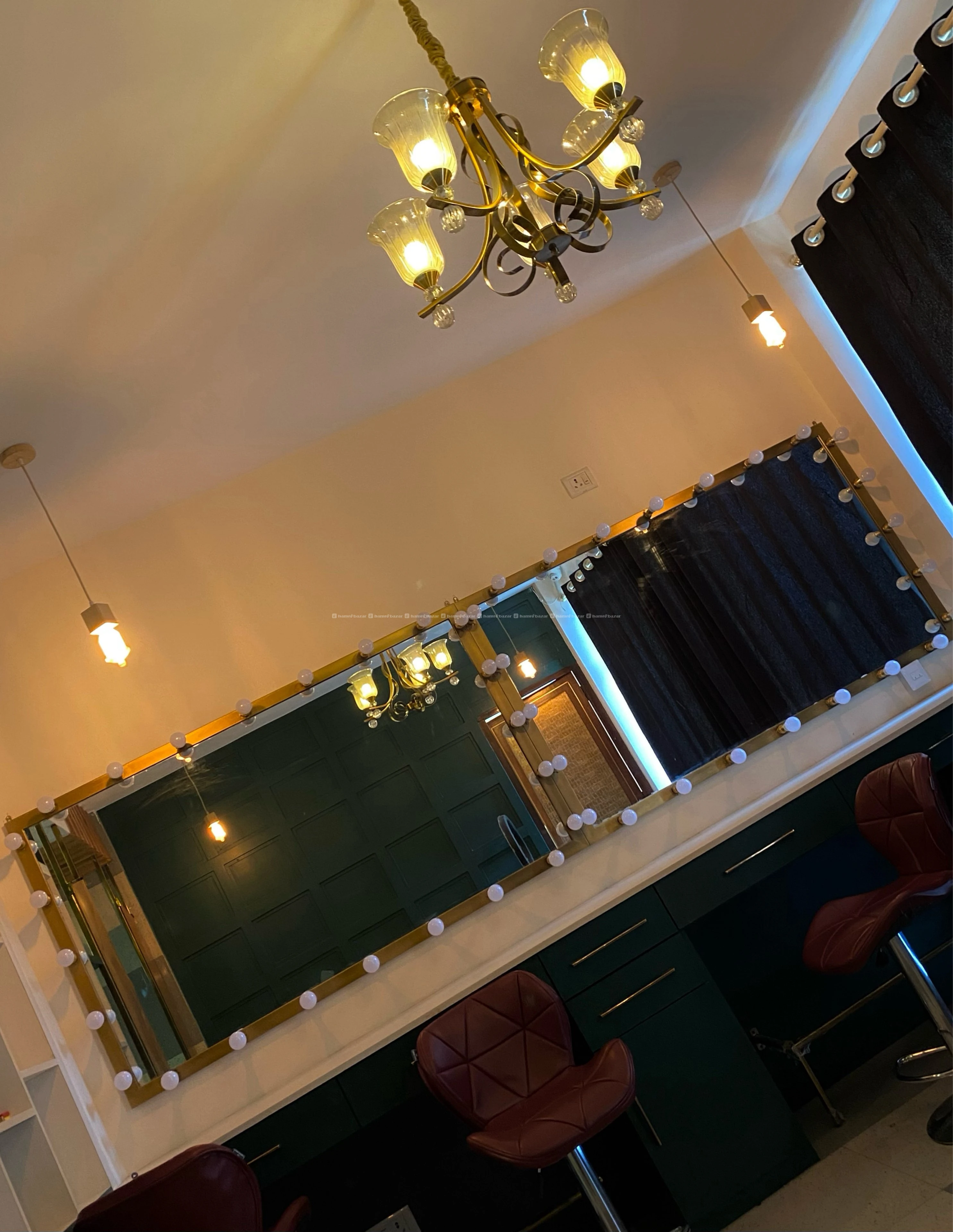 MAKEUP STUDIO/ SALON SPACE FOR SALE 6