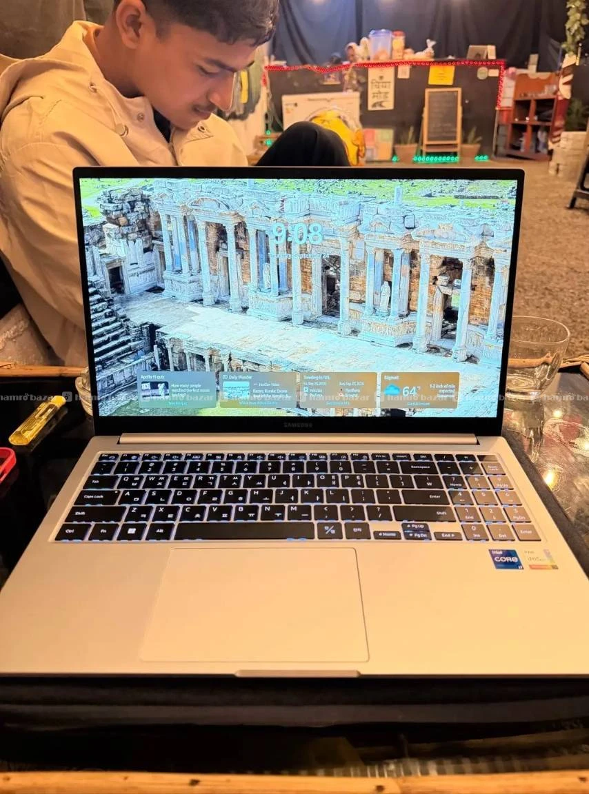 🔥Premium & Slim Samsung Galaxy Book4 Laptop 3