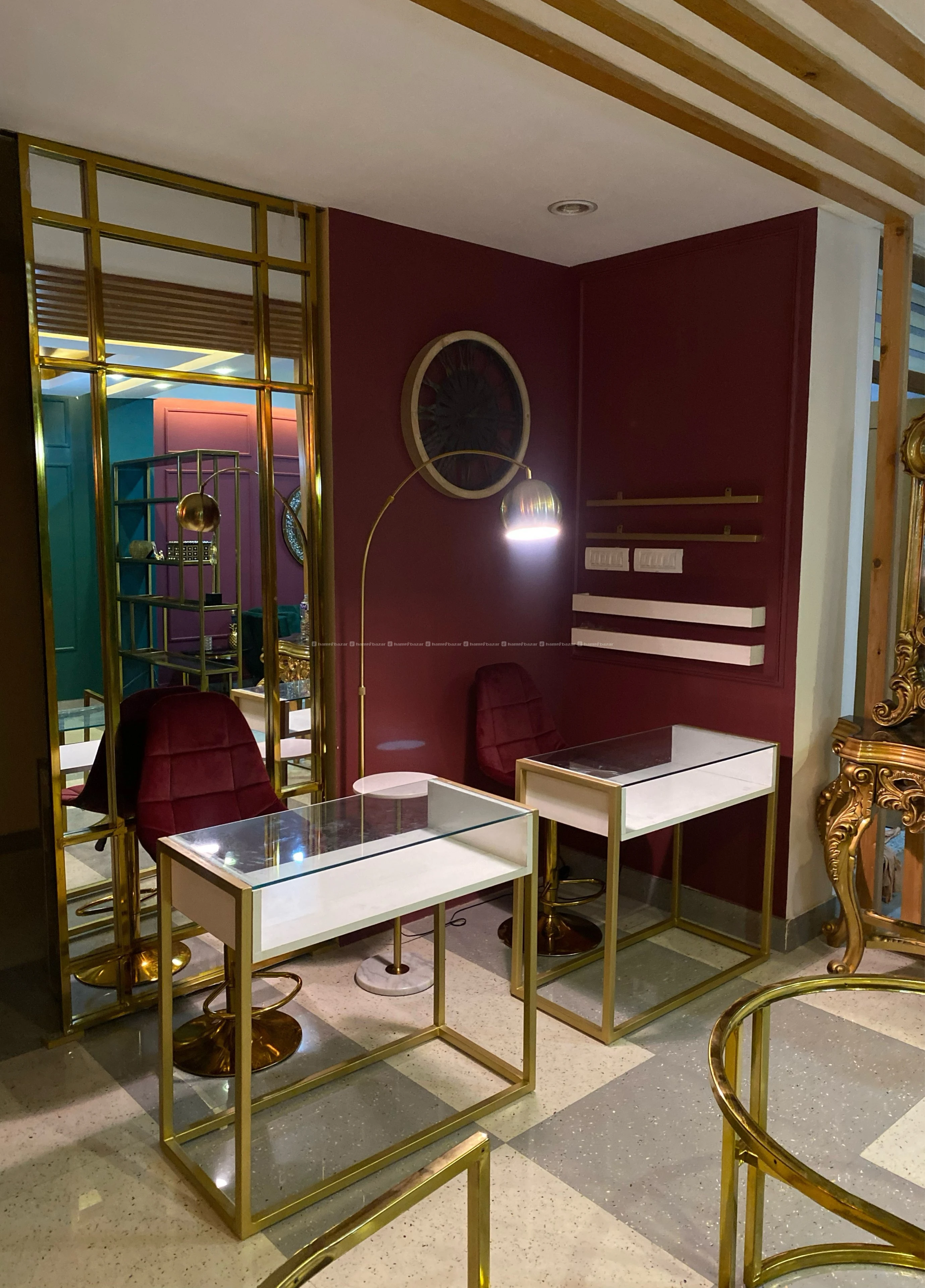 MAKEUP STUDIO/ SALON SPACE FOR SALE 2