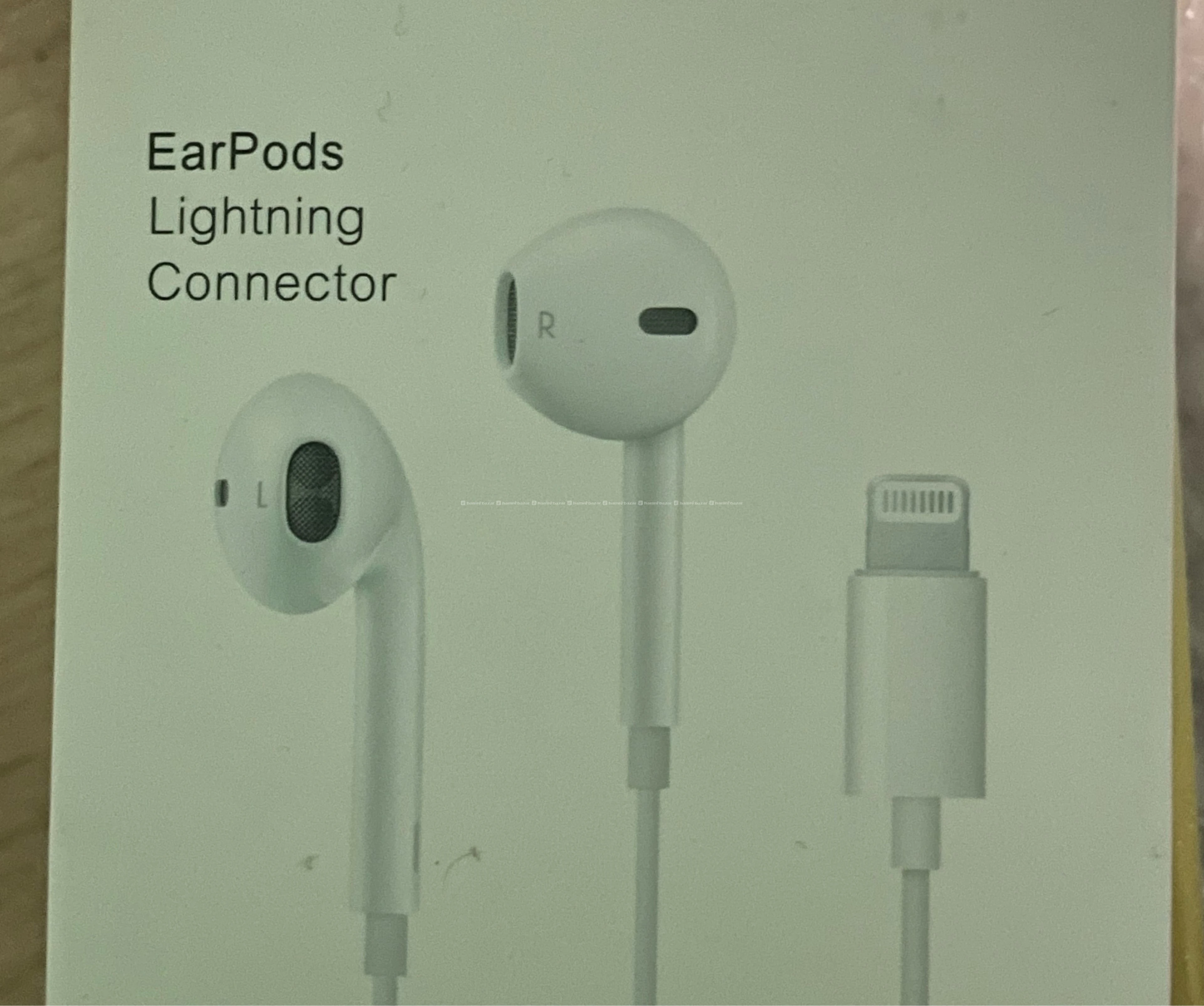 EarPods Lightning connector